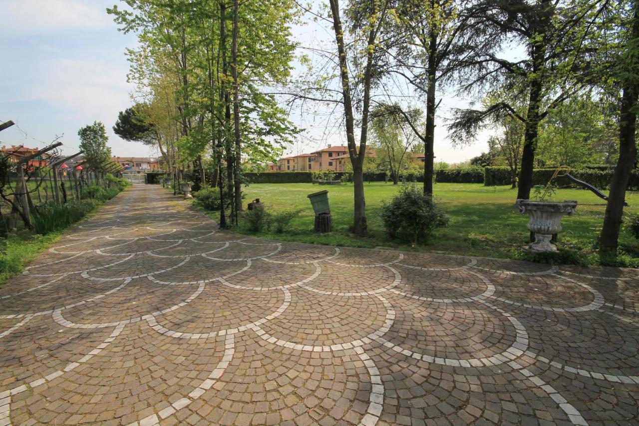 B&B Family First Capriate San Gervasio Buitenkant foto